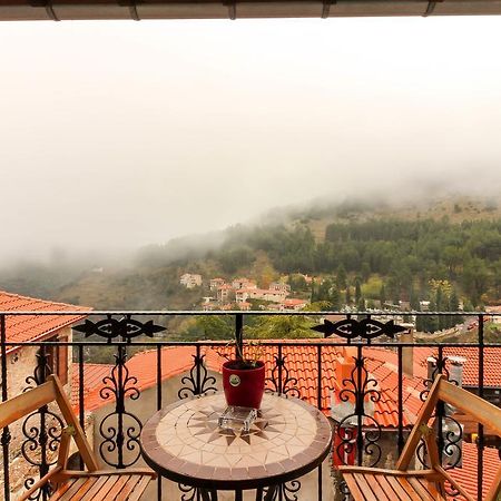 Enastron Guesthouse Dimitsana Exteriör bild