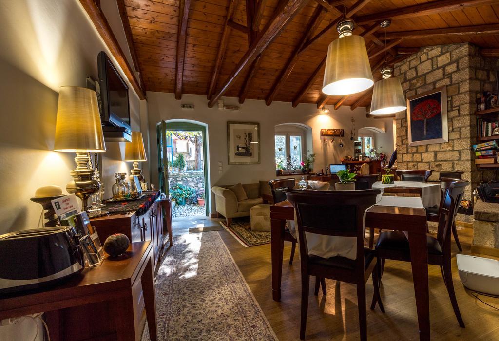 Enastron Guesthouse Dimitsana Exteriör bild