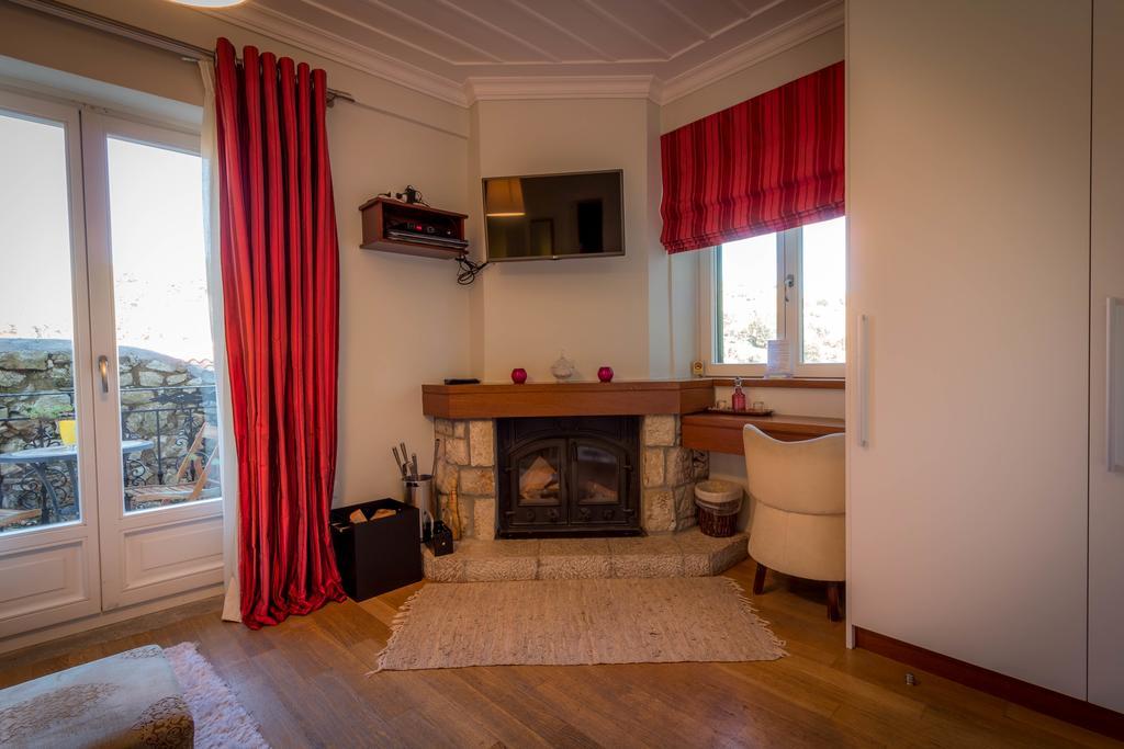 Enastron Guesthouse Dimitsana Exteriör bild