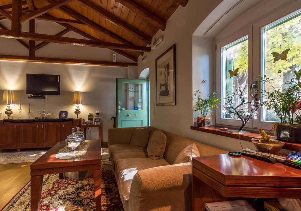Enastron Guesthouse Dimitsana Exteriör bild