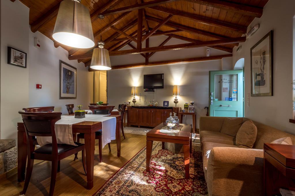Enastron Guesthouse Dimitsana Exteriör bild